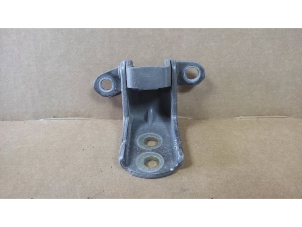 80401-EG000 | Петля двері нижня передн. прав. INFINITI M35/M45 04-10