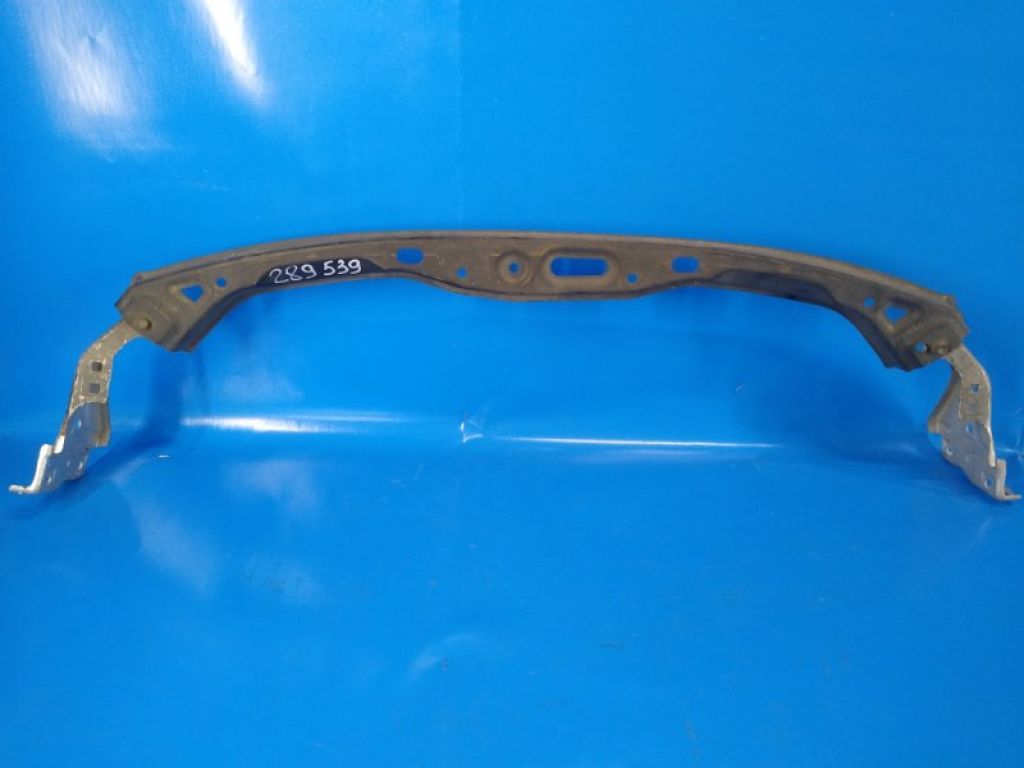 52521-60110 | Кронштейн переднего бампера TOYOTA LAND CRUISER PRADO 150 09-17