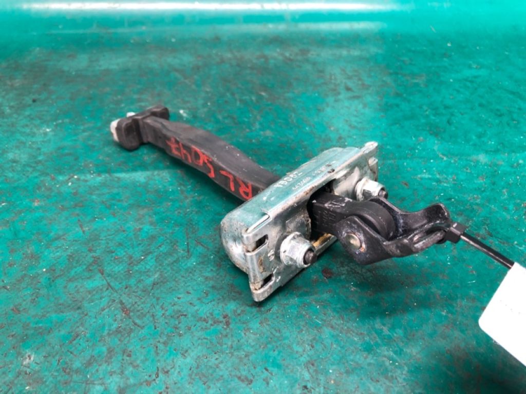 68082443AG | Обмежувач дверей задн. лів. DODGE DART 12-16 - Фото 2