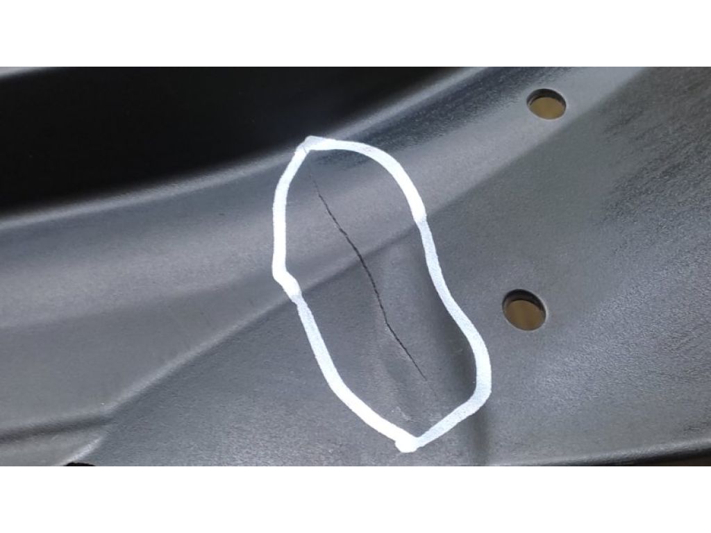 11 12 8 610 473 | Накладка двигателя декоративная BMW 3 SERIES (F30) 2012–21 - Фото 2