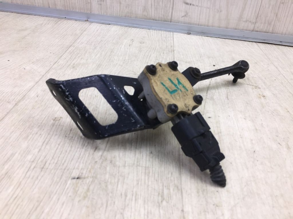 8940750060 | Датчик положення кузова задн. прав. LEXUS LS430 00-06 - Фото 3