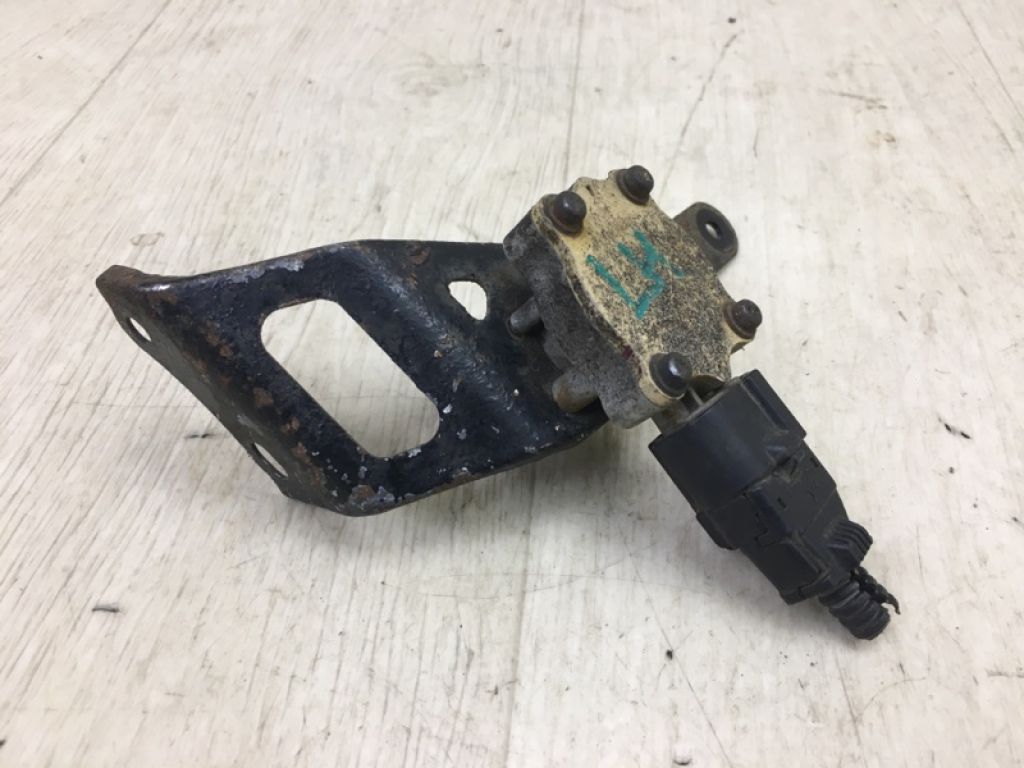 8940750060 | Датчик положения кузова задн. прав. LEXUS LS430 00-06 - Фото 2