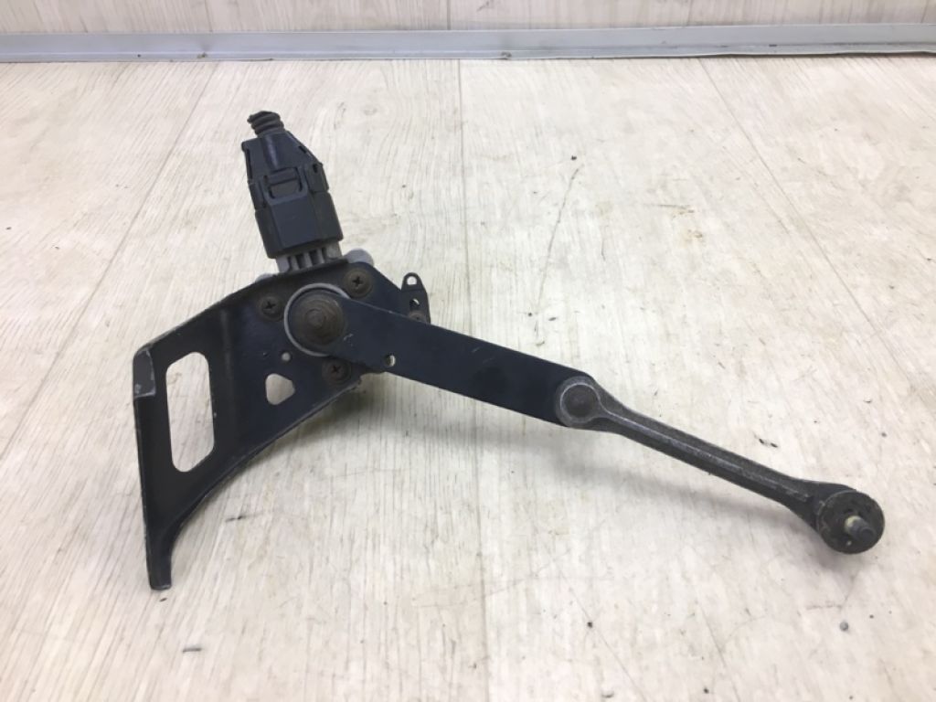 8940750060 | Датчик положения кузова задн. прав. LEXUS LS430 00-06 - Фото 3