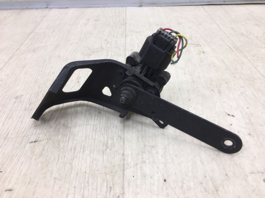 8940750060 | Датчик положения кузова задн. прав. LEXUS LS430 00-06 - Фото 3