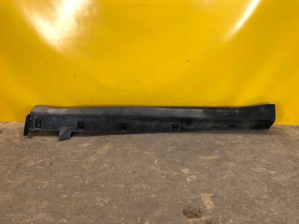 77231-54P0 | Накладка порога наружная прав. SUZUKI VITARA 15-
