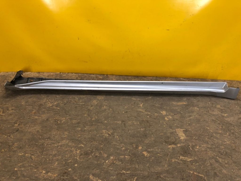 75850-05010 | Накладка порога наружная прав. TOYOTA AVENSIS 08-18