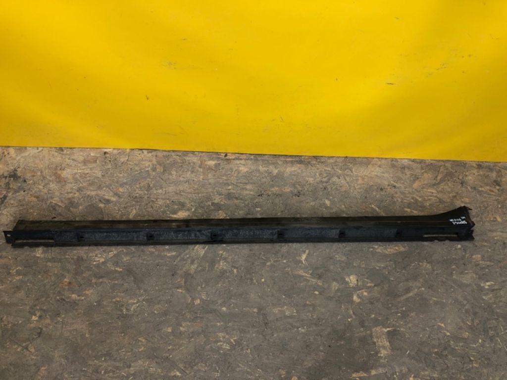 75852-0T010 | Накладка порогу зовнішня лів. TOYOTA VENZA 09-16