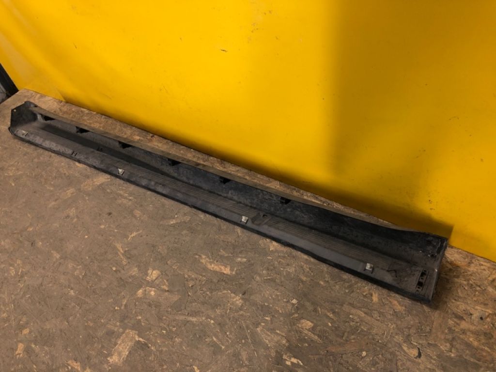 6512A388 | Накладка порогу зовнішня прав. MITSUBISHI ASX / OUTLANDER SPORT 10-21 - Фото 4