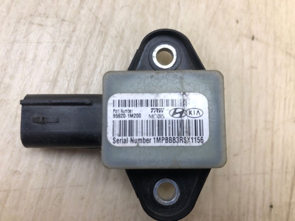 95920-1M200 | Датчик удара HYUNDAI SONATA YF 10-14 - Фото 5