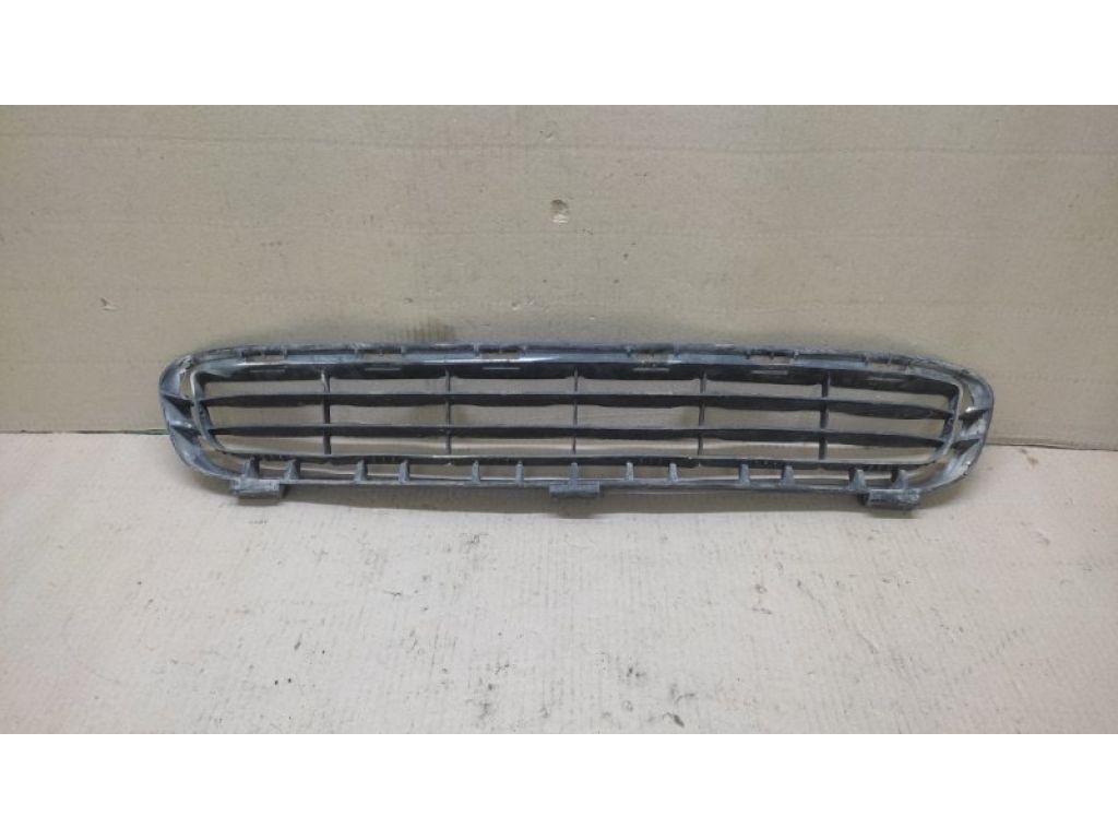 53112-06040 | Решетка переднего бампера TOYOTA CAMRY 40 06-11