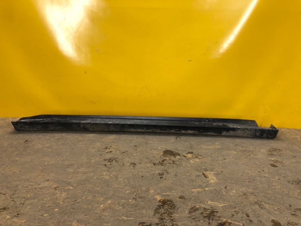 6512A422 | Накладка порога наружная прав. MITSUBISHI OUTLANDER GF 12-