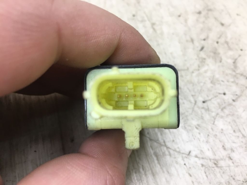 89831-0T020 | Датчик удара TOYOTA SIENNA 11-16 - Фото 4