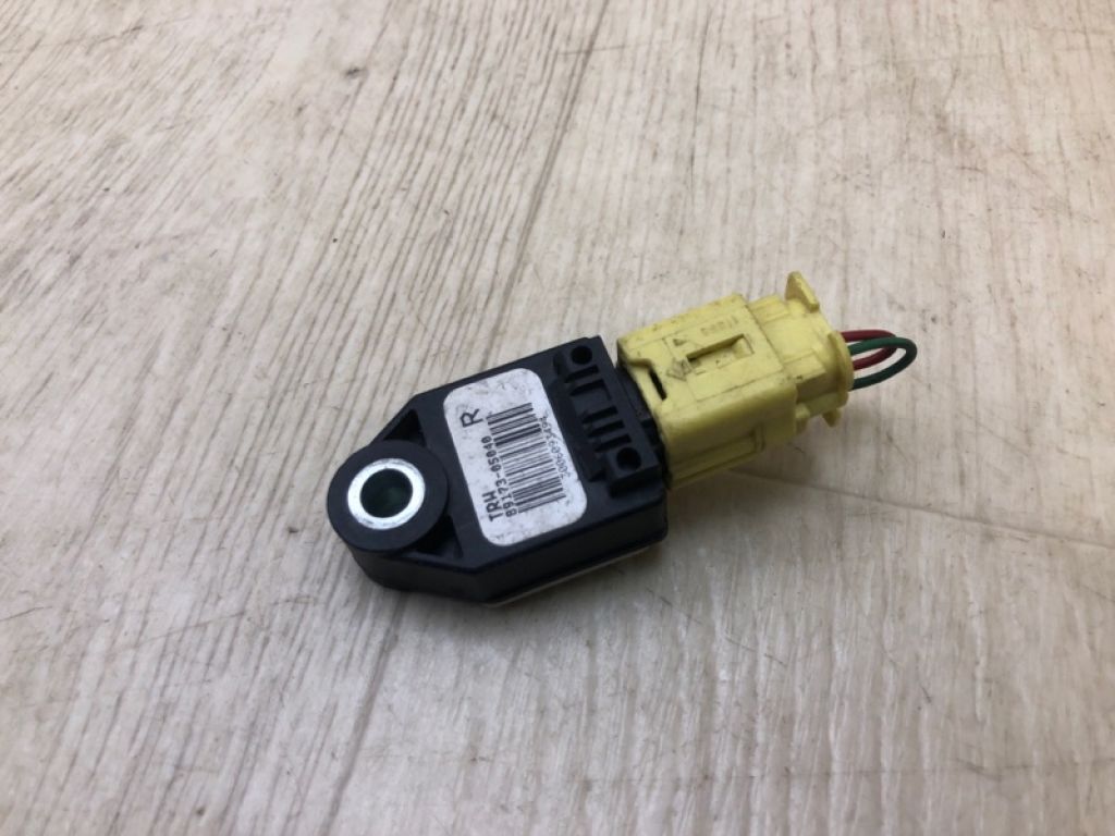 8917309340 | Датчик удара передн. прав. TOYOTA AVENSIS 03-08