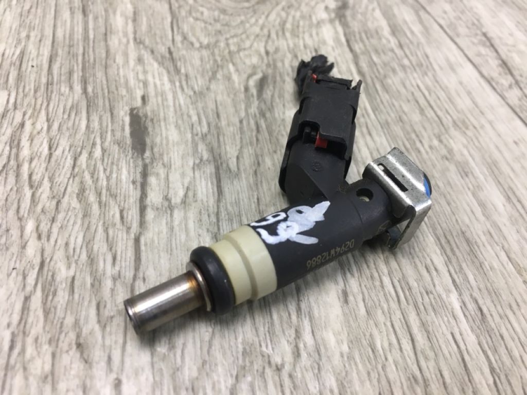 4891577AC | Форсунка топливная JEEP COMPASS 06-16