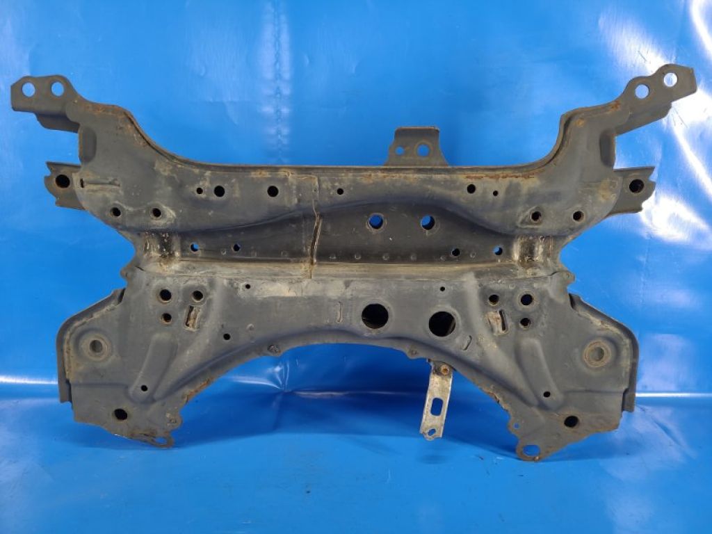 51201-02102 | Балка передней подвески TOYOTA AURIS 13-18