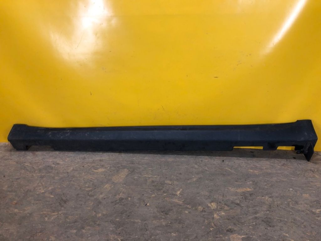 87753-Q4000 | Накладка порогу зовнішня лів. KIA NIRO DE 16-22