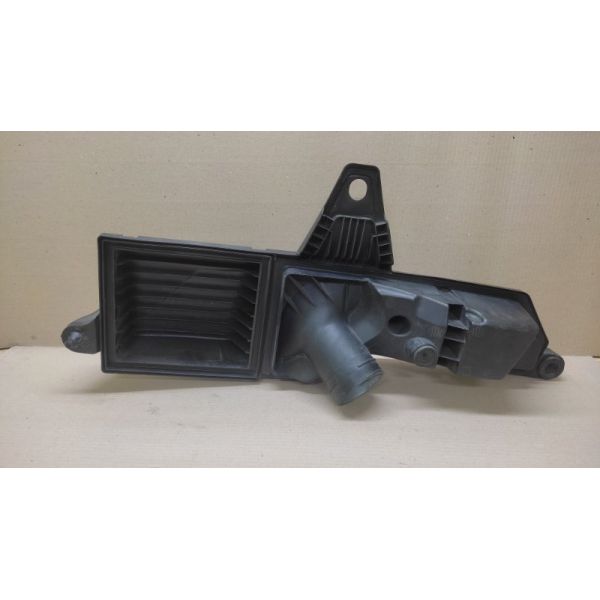 Корпус повітряного фільтра BMW 3 SERIES (F30) 2012–21 13 71 7 597 589 — 2