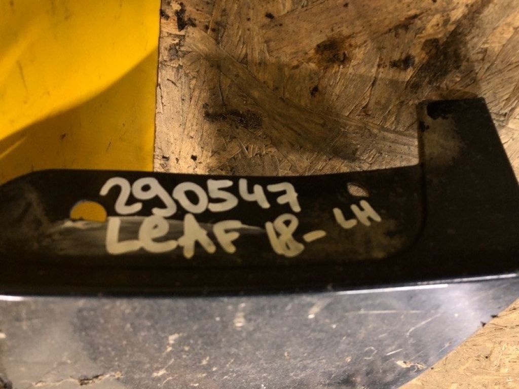 76853-5SA0A | Накладка порогу зовнішня лів. NISSAN LEAF 18- - Фото 2