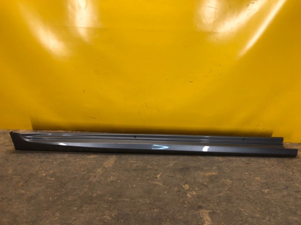 75850-33130 | Накладка порога наружная прав. TOYOTA CAMRY 70 17-