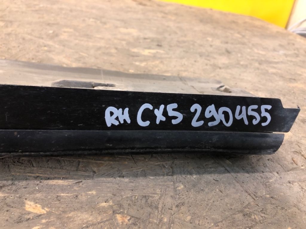 KD53-51-P40A | Накладка порога наружная прав. MAZDA CX-5 (KE) 11-17 - Фото 2