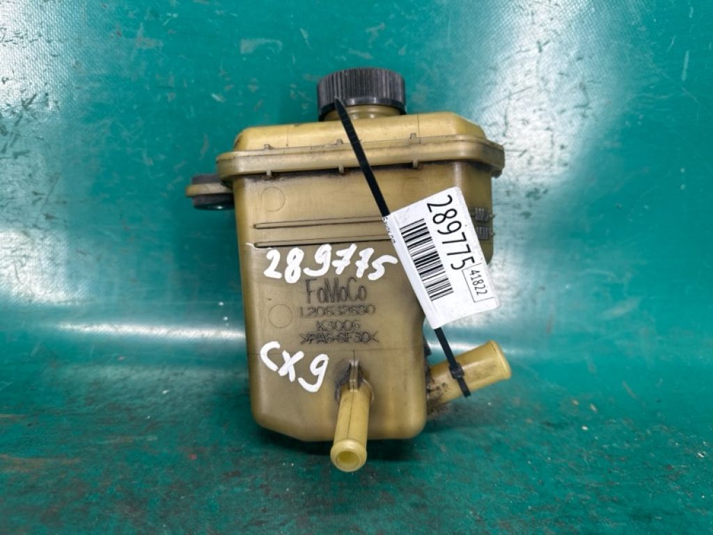 L206-32-690A | Бачок ГУР MAZDA CX-9 06-16