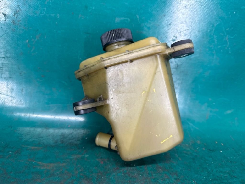 L206-32-690A | Бачок ГУР MAZDA CX-9 06-16 - Фото 2