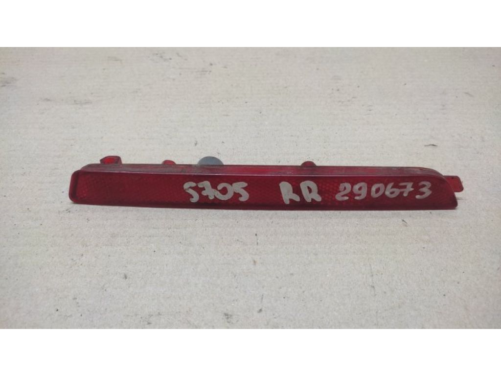 BN8R-51-5L0 | Катафот R правый задн. MAZDA 3 BK 03-08