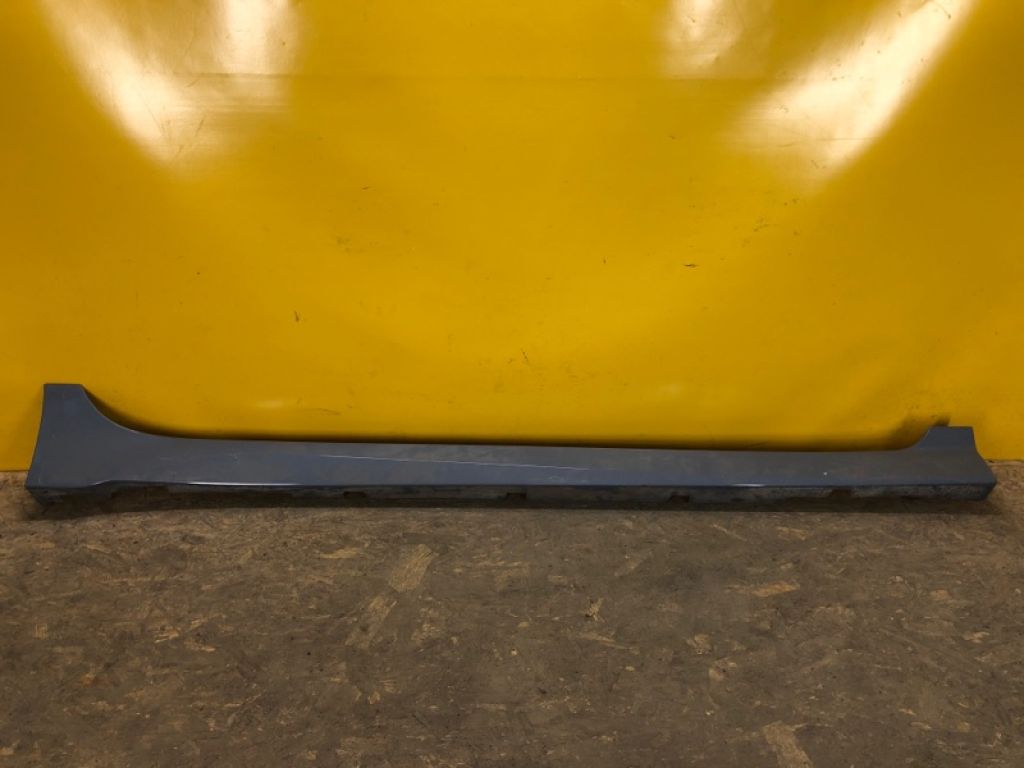 76850-6WL2C | Накладка порога наружная прав. NISSAN LEAF 18-