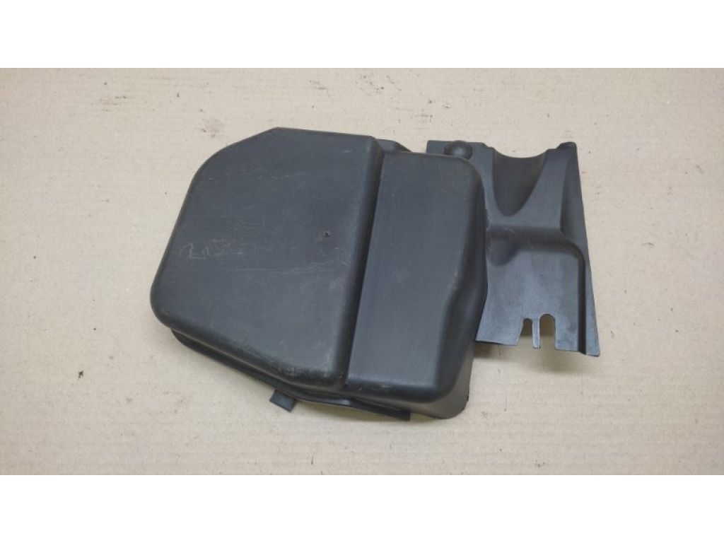 64 31 6 925 018 | Кришка фільтра салону прав. BMW 3 SERIES (E90-E93) 2005–2014