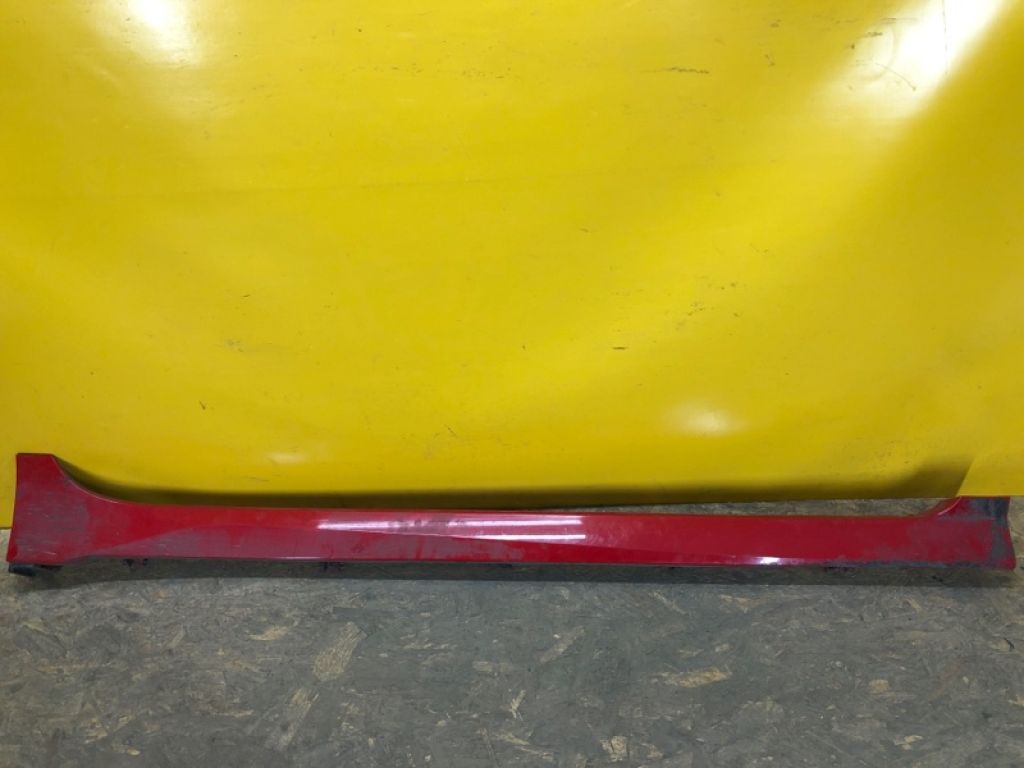 76850-6WL2C | Накладка порога наружная прав. NISSAN LEAF 18-