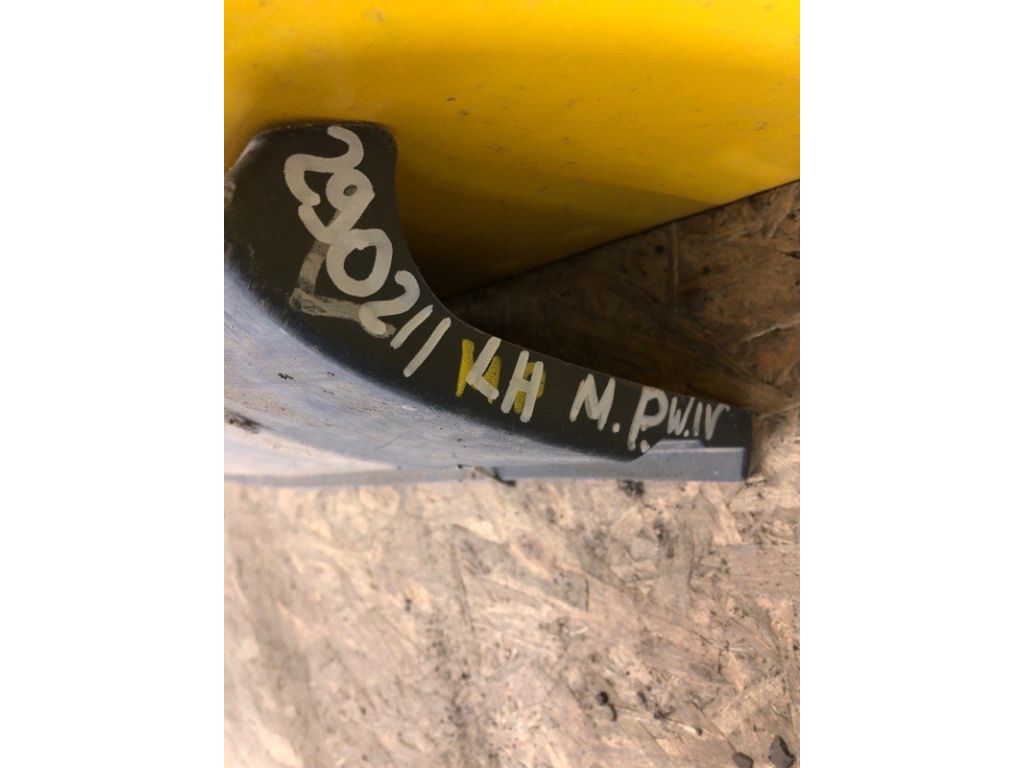 7405A093 | Накладка порога наружная лев. MITSUBISHI PAJERO 06-21 - Фото 2