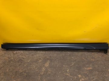 Накладка порога наружная лев. HYUNDAI KONA OS 17-23