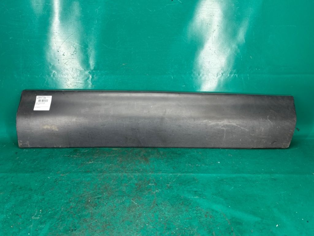 TD11-51-RA0H | Накладка двері передн. прав. MAZDA CX-9 06-16