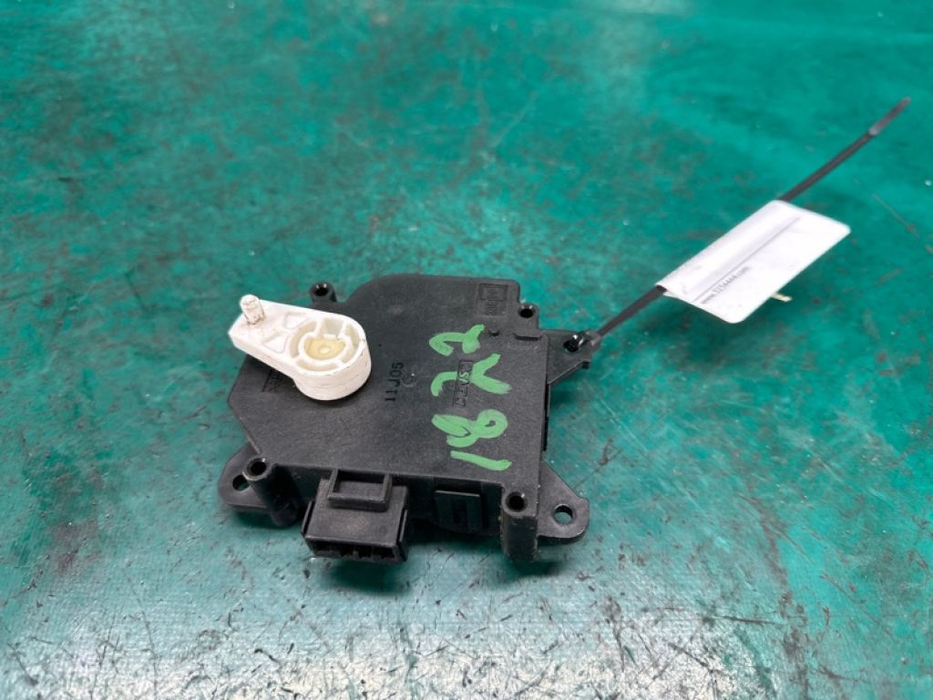 TD11-61-B60 | Моторчик заслінки пічки MAZDA CX-9 06-16