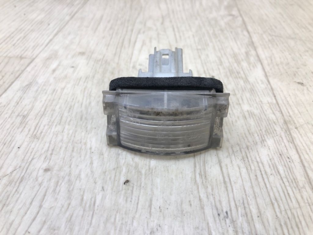 D350-51-270E | Підсвічування номера MAZDA CX-9 06-16