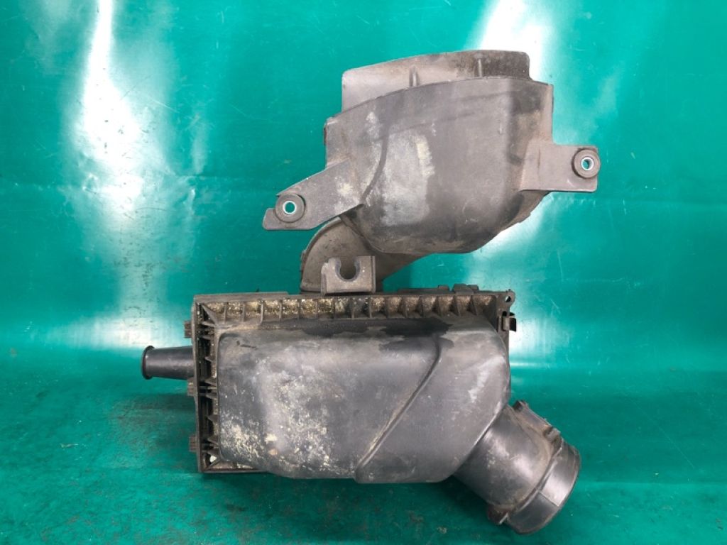 CY01-13-300D | Корпус повітряного фільтра MAZDA CX-9 06-16 - Фото 3