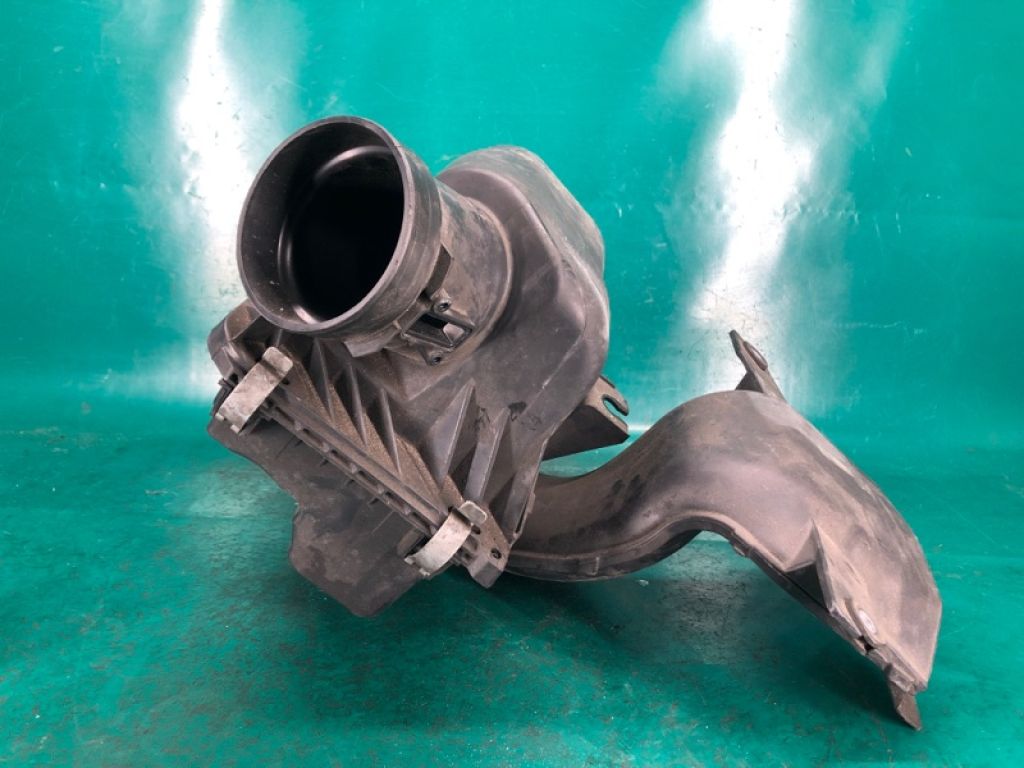 CY01-13-300D | Корпус повітряного фільтра MAZDA CX-9 06-16 - Фото 6