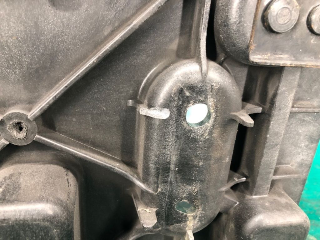 L206-56-041E | Полиця акумулятора MAZDA CX-9 06-16 - Фото 5