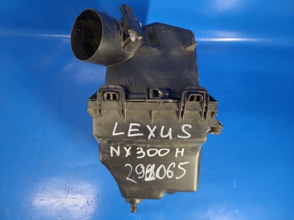 1770136250 | Корпус повітряного фільтра LEXUS NX 14-21