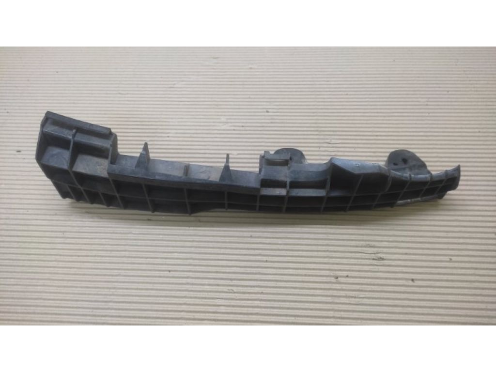 52115-30130 | Кронштейн переднього бампера прав. LEXUS GS350 GS300 05-11