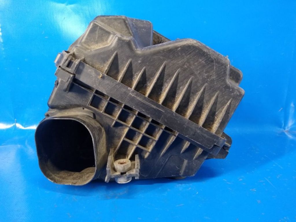 17211-R6A-J00 | Корпус воздушного фильтра HONDA CRV (RM) 11-18
