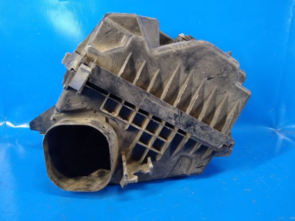 17211-R6A-J00 | Корпус воздушного фильтра HONDA CRV (RM) 11-18