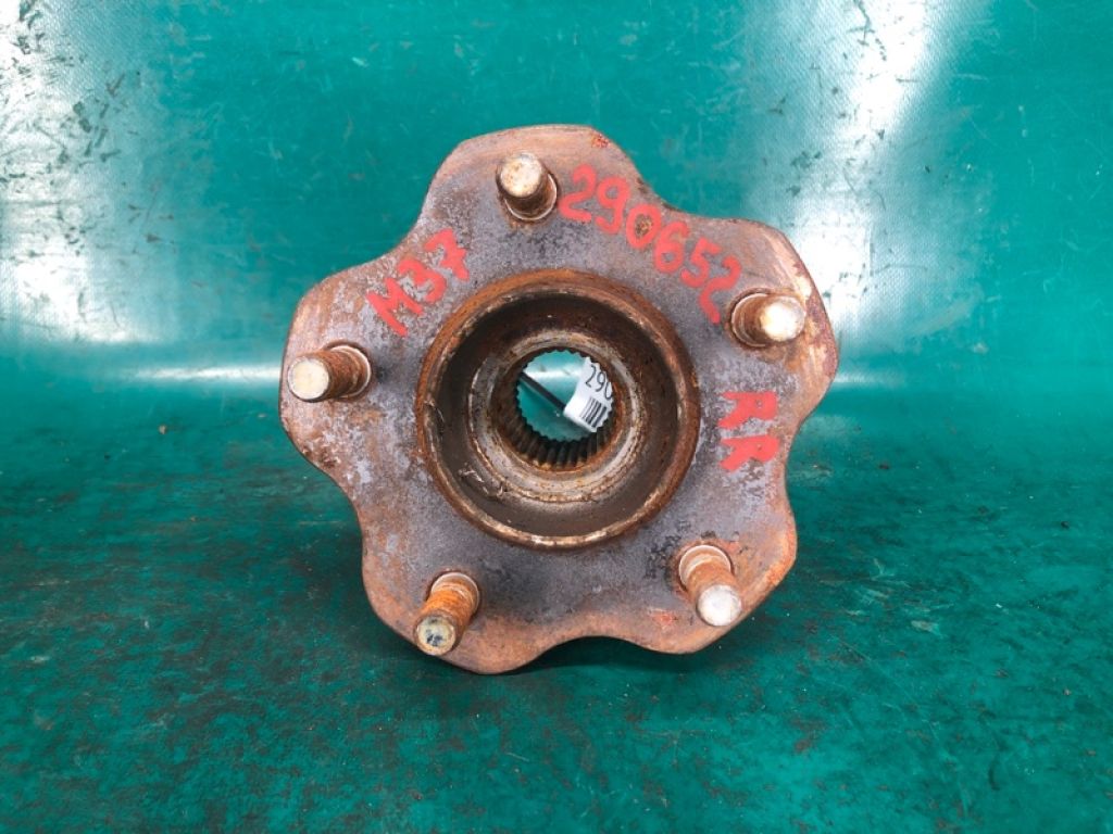 43202-JK00A | Маточина колеса задн. INFINITI M25/M37/M56/Q70/M35H 10-16