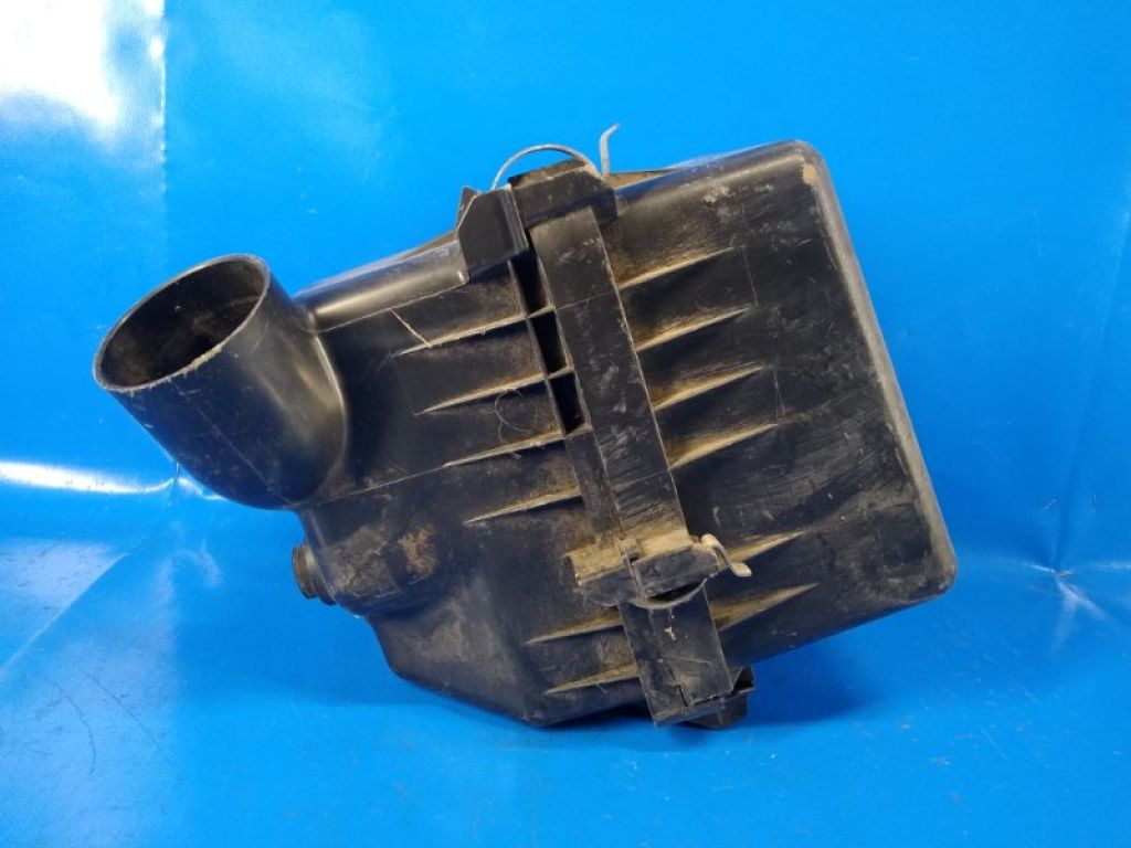 1770026330 | Корпус повітряного фільтра TOYOTA RAV4 13-19 - Фото 2