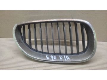 Решітка радіатора передн. прав. BMW 5 SERIES 03-10