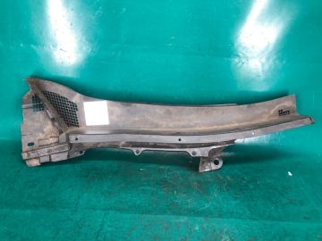 Пластик під лобове скло / Жабо прав. INFINITI M25/M37/M56/Q70/M35H 10-16