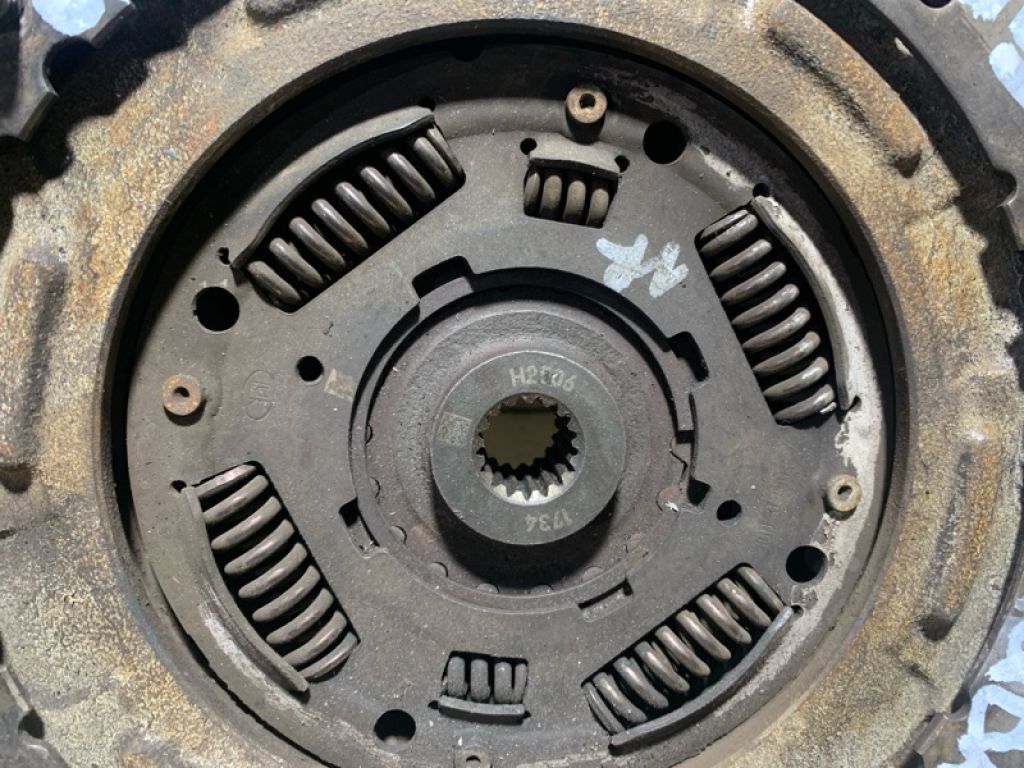 BV6Z-7B546-F | Комплект зчеплення FORD FOCUS 10-18 - Фото 4