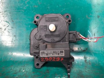 Моторчик заслінки пічки INFINITI M25/M37/M56/Q70/M35H 10-16