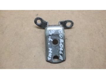 Петля двери нижняя задн. лев. TOYOTA COROLLA 120 00-07