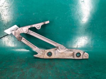 Петля кришки багажника лів. INFINITI M25/M37/M56/Q70/M35H 10-16